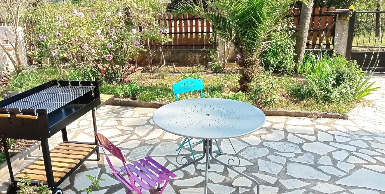 Au Coeur De La Provence Verte Le Cannet-des-Maures Exteriör bild